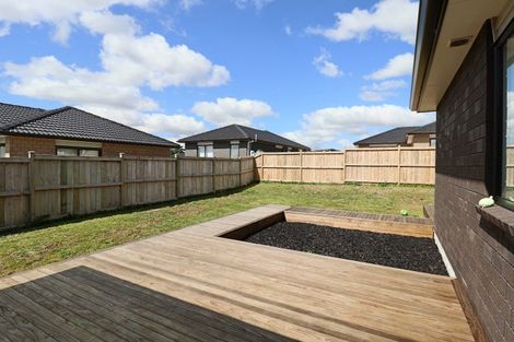 Photo of property in 30 Booker Drive, Tuakau, 2121