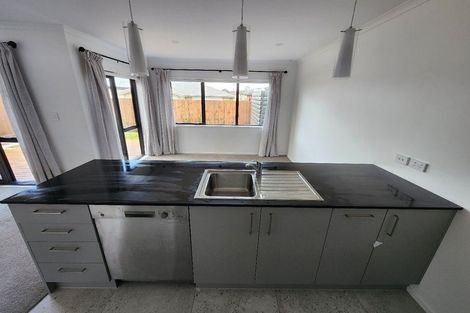 Photo of property in 27 Hemopo Street, Pukekohe, 2120