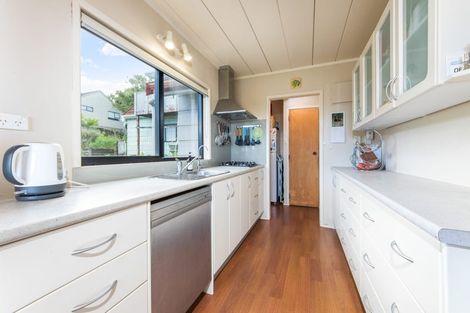 Photo of property in 16 Woodhouse Place, West Harbour, Auckland, 0618