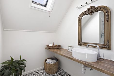Photo of property in 14u8 Harriett Street, Thorndon, Wellington, 6011