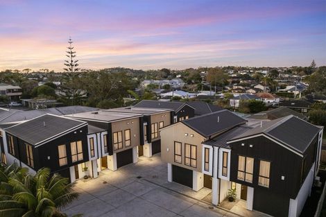 Photo of property in 37 Corunna Road, Milford, Auckland, 0620