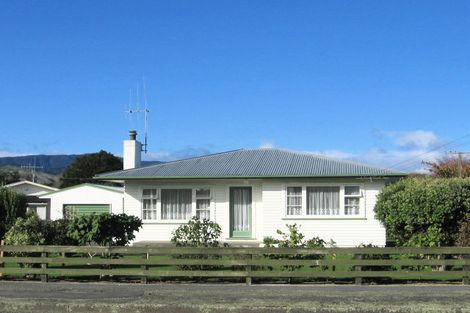 Photo of property in 16 Lemon Street, Otaki, 5512