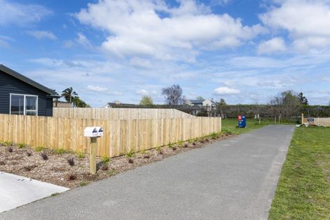 Photo of property in 10 Allan Avenue, Makauri, 4071
