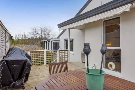 Photo of property in 54 Karina Road, Merrilands, New Plymouth, 4312