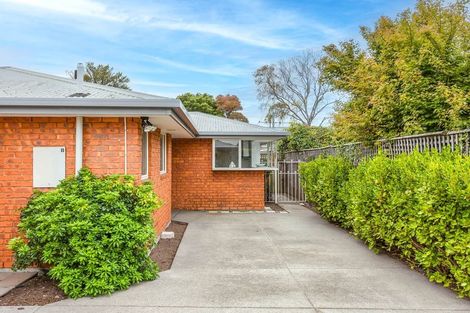 Photo of property in 118 Aorangi Road, Bryndwr, Christchurch, 8053
