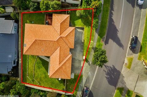 Photo of property in 40 Rising Parade, Fairview Heights, Auckland, 0632