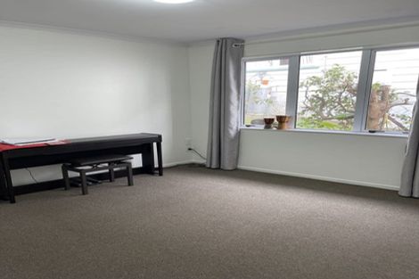 Photo of property in 27 Te Atatu Road, Te Atatu South, Auckland, 0610