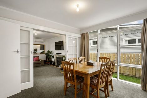 Photo of property in 34 Silverbirch Grove, Churton Park, Wellington, 6037