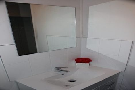 Photo of property in 2/23 Tahi Terrace, Glen Eden, Auckland, 0602