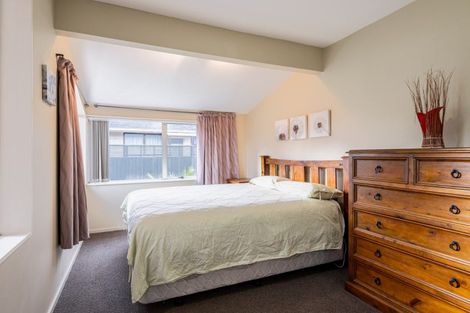 Photo of property in 30 Glenharrow Avenue, Avonhead, Christchurch, 8042