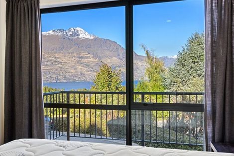 Photo of property in Arno Apartment, 10/8 Mckerrow Place, Sunshine Bay, Queenstown, 9300