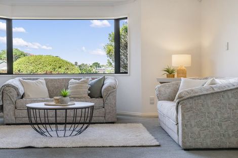 Photo of property in 31 Gilberd Place, Torbay, Auckland, 0630