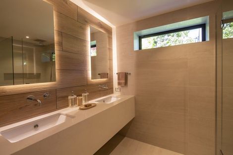 Photo of property in 11 Sunrise Lane, Queenstown, 9300