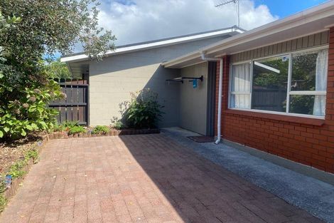 Photo of property in 5a Mckenzie Road, Mangere Bridge, Auckland, 2022