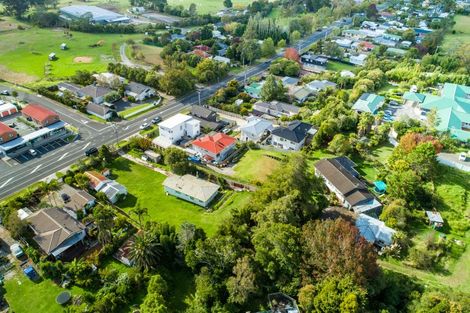 Photo of property in 208c Henderson Valley Road, Henderson, Auckland, 0612