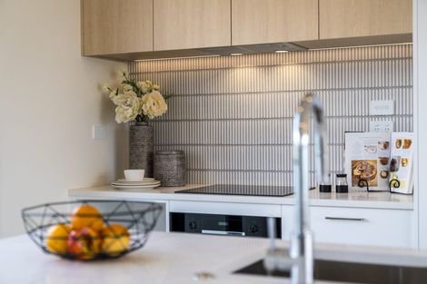 Photo of property in 8/6 Shakespeare Road, Milford, Auckland, 0620