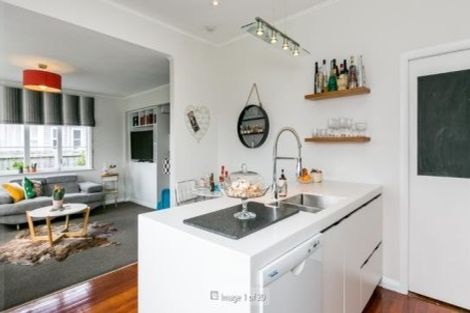 Photo of property in 35 Nuffield Avenue, Marewa, Napier, 4110