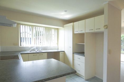 Photo of property in 72 Kingdale Road, Henderson, Auckland, 0610