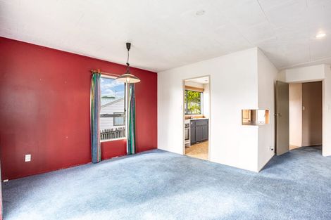 Photo of property in 108 Omapere Street, Whitby, Porirua, 5024