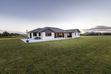 Photo of property in 7 Hartwell Drive, Kelvin Grove, Palmerston North, 4470