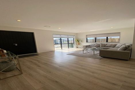 Photo of property in 16 Hauhake Road, Flat Bush, Auckland, 2019