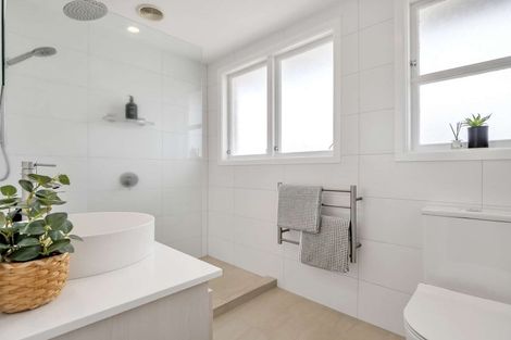 Photo of property in 30 Hall Road, Matua, Tauranga, 3110