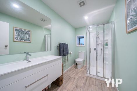 Photo of property in 5 Hallewell Crescent, Johnsonville, Wellington, 6037