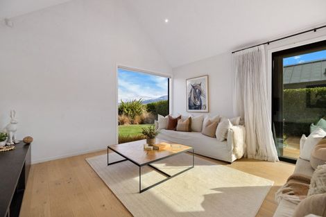 Photo of property in 1 Wanderer Lane, Jacks Point, Queenstown, 9371