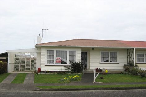 Photo of property in 37 Rugby Street, Levin, 5510