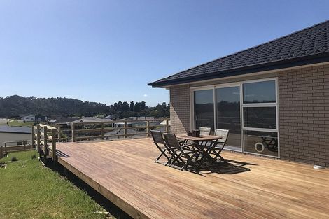 Photo of property in 92 Pohutukawa Parade, Riverhead, 0820