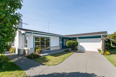 Photo of property in 3 D'arcy Place, Taradale, Napier, 4112