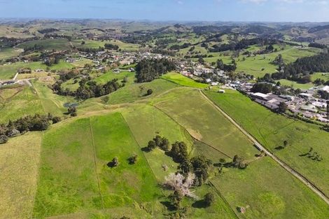 Photo of property in 122 Hurndall Street East, Maungaturoto, 0520