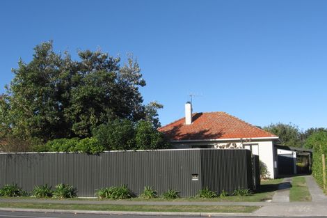Photo of property in 100 Latham Street, Marewa, Napier, 4110