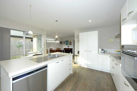 Photo of property in 11 Dunaverty Place, Broomfield, Christchurch, 8042