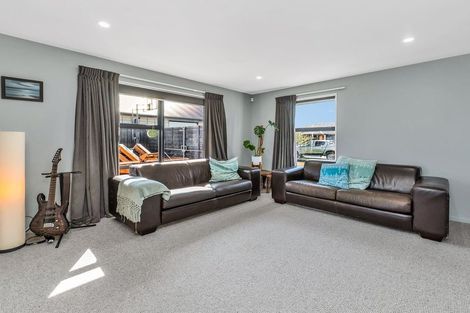 Photo of property in 15 Chimango Place, Rolleston, 7615