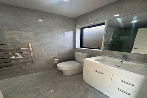 Photo of property in 58b Cambridge Terrace, Papatoetoe, Auckland, 2025