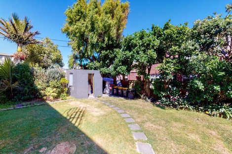 Photo of property in Hamilton Flats, 9u7 Hawker Street, Mount Victoria, Wellington, 6011