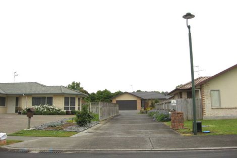 Photo of property in 11 Parkhaven Drive, Rosehill, Papakura, 2113