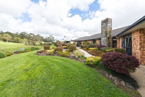 Photo of property in 131 Foster Road, Kumeu, 0891