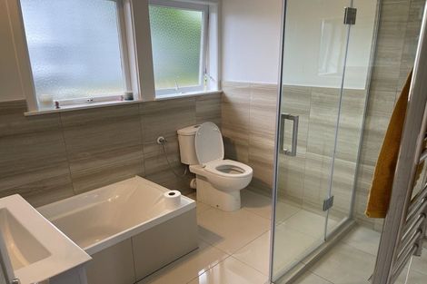 Photo of property in 111 Carlisle Road, Torbay, Auckland, 0632