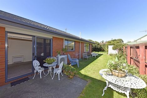 Photo of property in 1a Topham Lane, Hornby, Christchurch, 8042