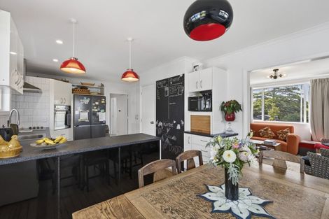 Photo of property in 18 Cowling Road, Hurdon, New Plymouth, 4310