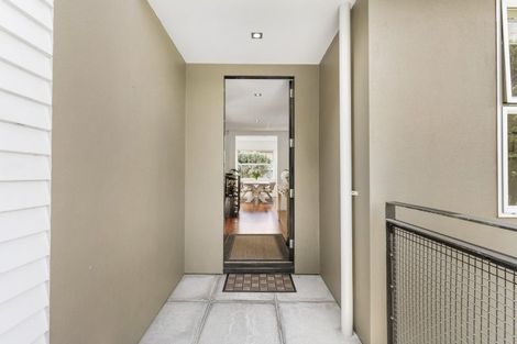 Photo of property in 2/51 Beach Road, Mellons Bay, Auckland, 2014