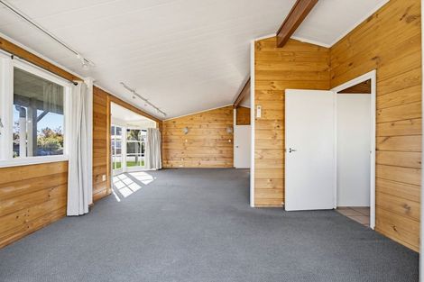 Photo of property in 20 Willow Avenue, Hannahs Bay, Rotorua, 3010