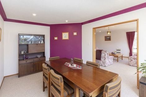 Photo of property in 18 Huntingdon Place, Avonhead, Christchurch, 8042