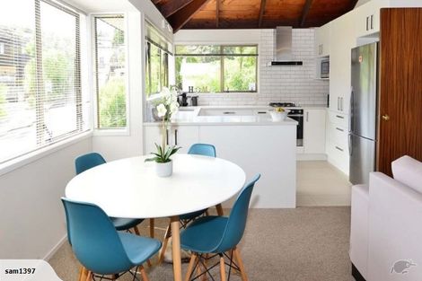 Photo of property in 2/72 Lake Road, Northcote, Auckland, 0627