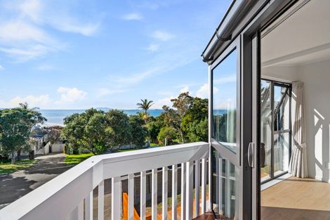 Photo of property in 2/14 Clifton Road, Waiake, Auckland, 0630