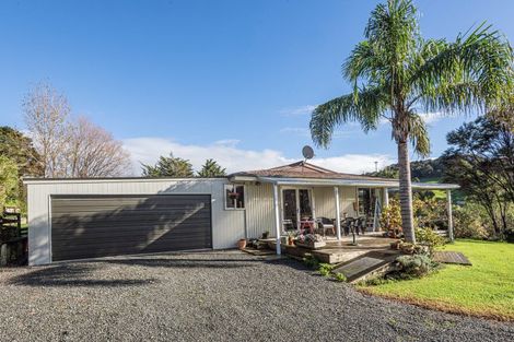 Photo of property in 4 Paparoa Station Road, Paparoa, 0571