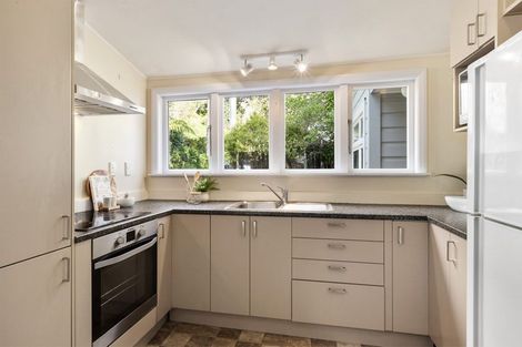 Photo of property in 94 Holloway Road, Aro Valley, Wellington, 6021