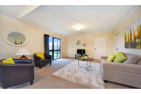 Photo of property in 16 Ebony Place, Massey, Auckland, 0614